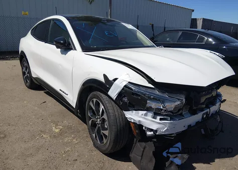 2023 Ford Mustang Mach-E Premium z USA, uszkodzony, nr VIN 3FMTK3SU5PMA09806